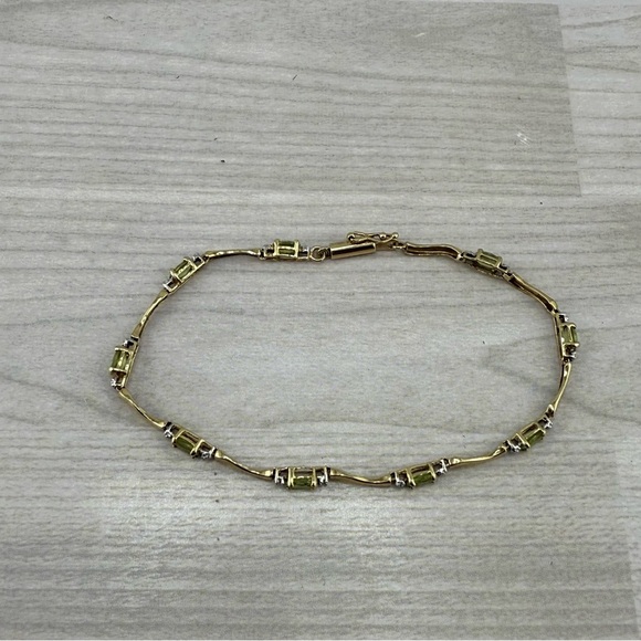 10k Solid Yellow Gold Peridot & Diamond Tennis Vintage Bracelet. - Picture 5 of 6